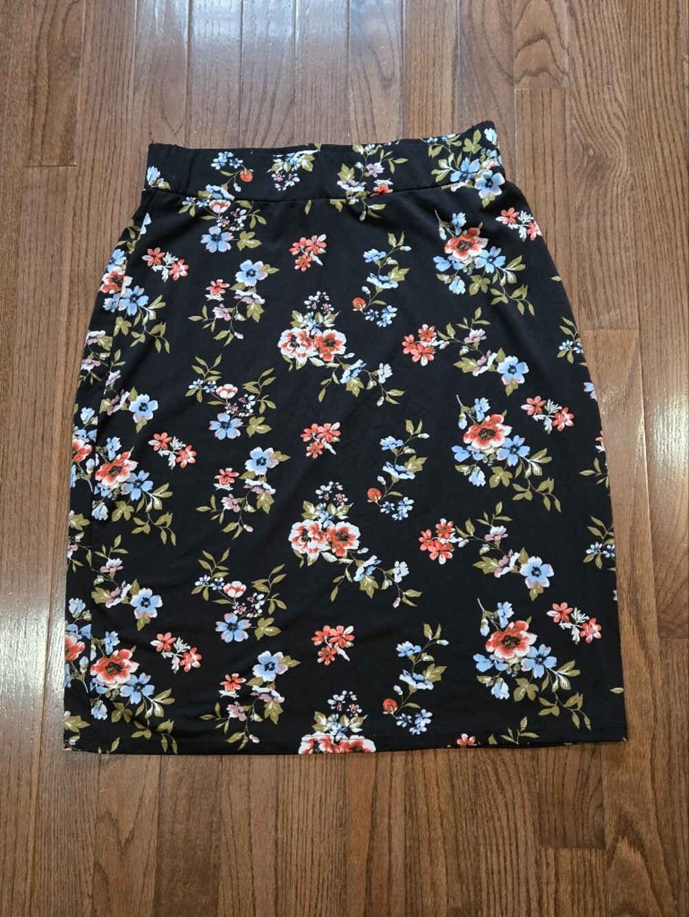 🍂Vintage Y2K Floral Pencil Skirt - Black with Coral & Blue Flowers